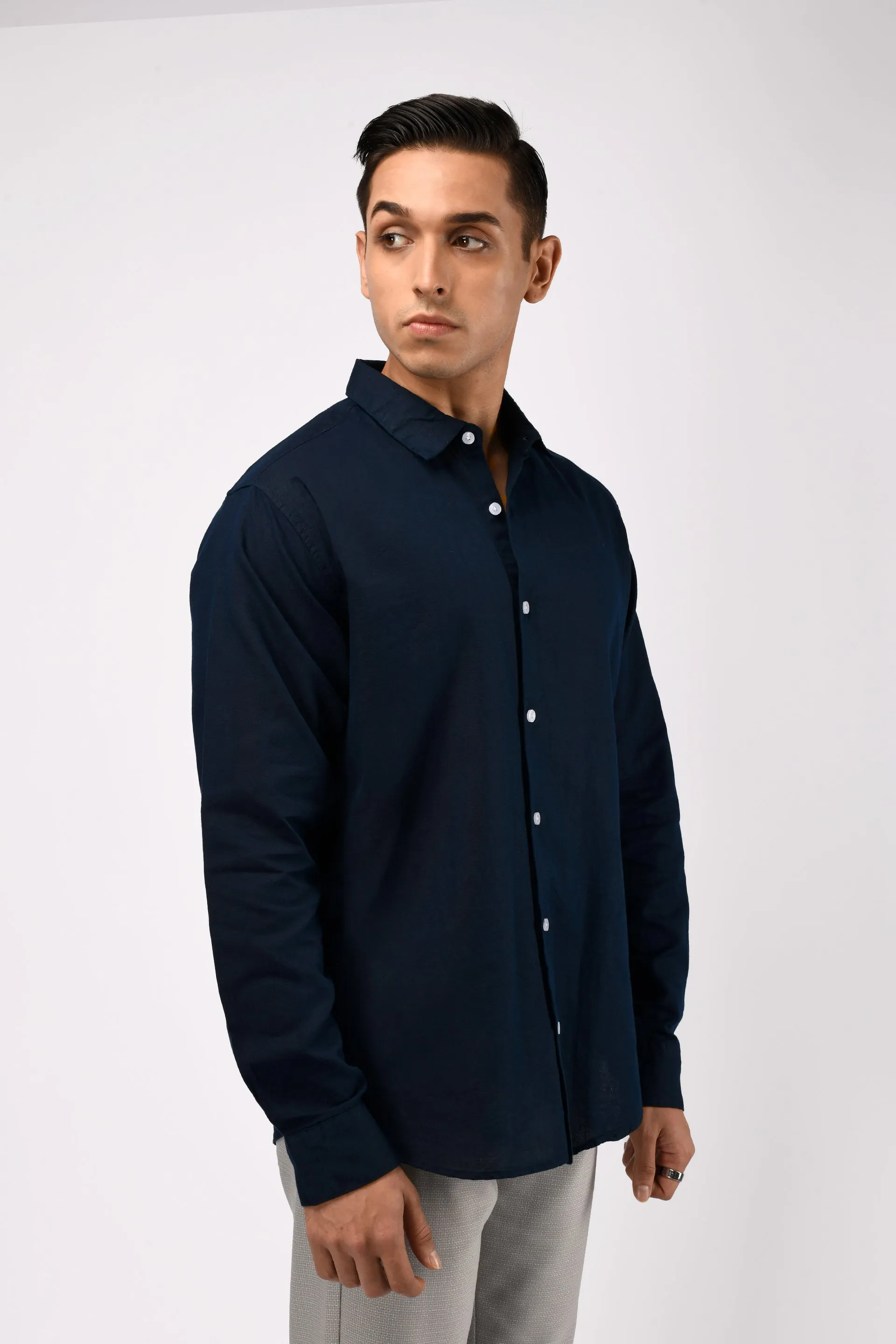 CLASSIC FUSED LINEN SHIRT IN NAVY