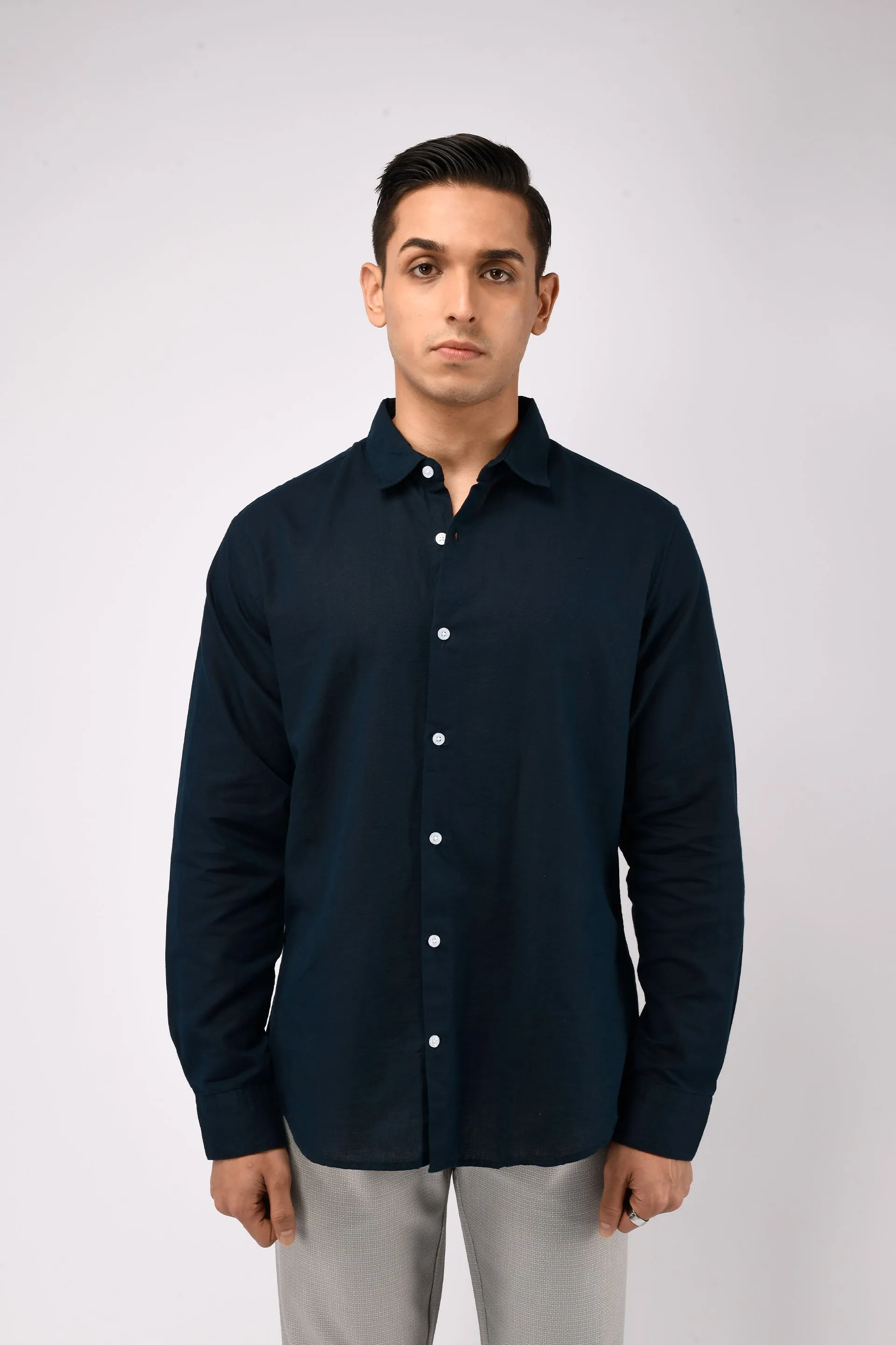 CLASSIC FUSED LINEN SHIRT IN NAVY