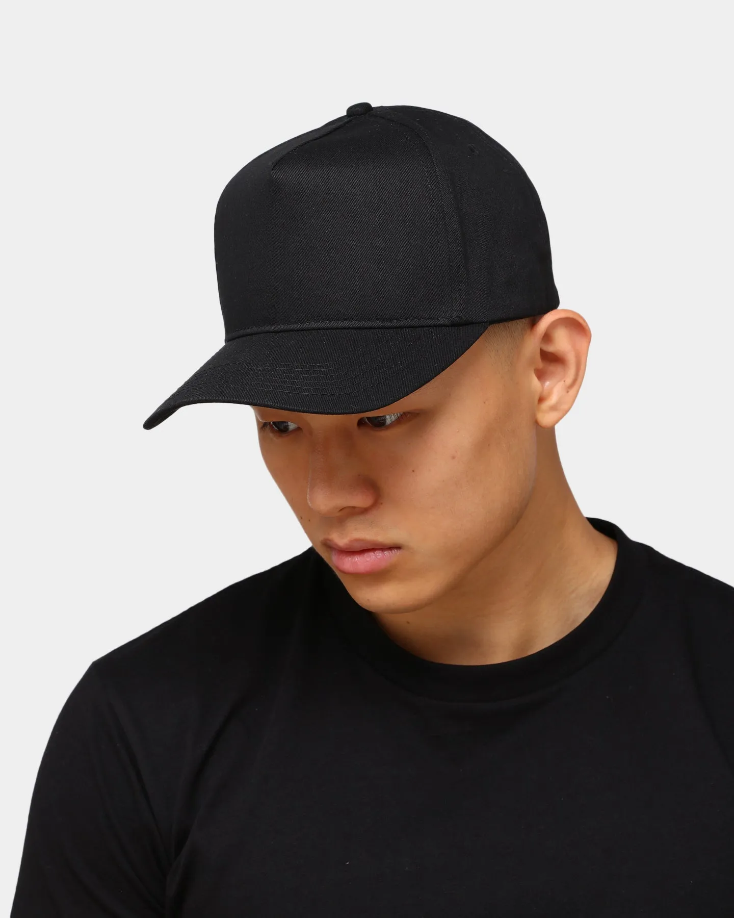 EN ES Strapback Black/White