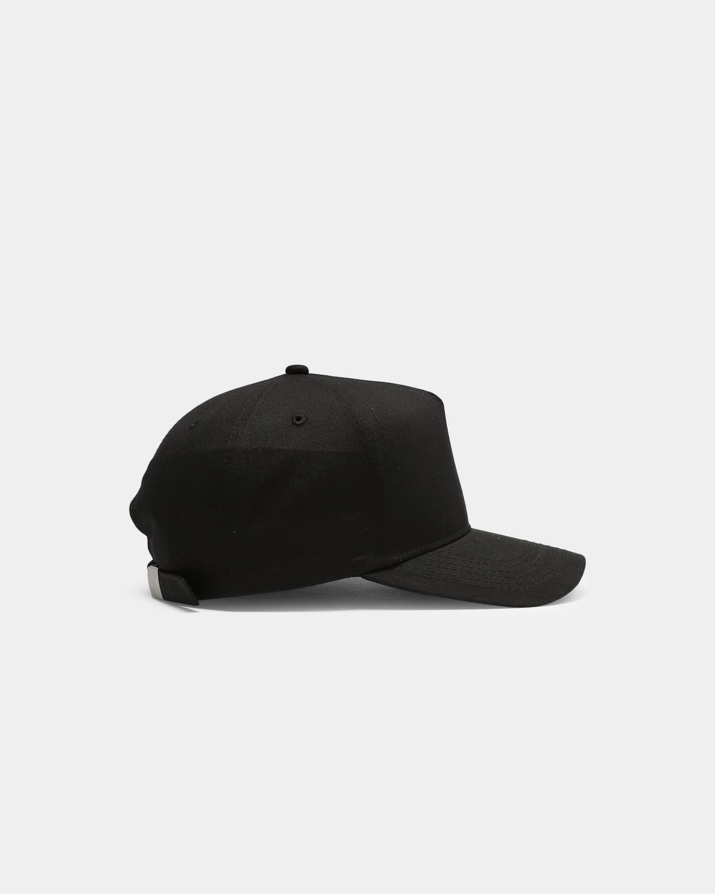 EN ES Strapback Black/White