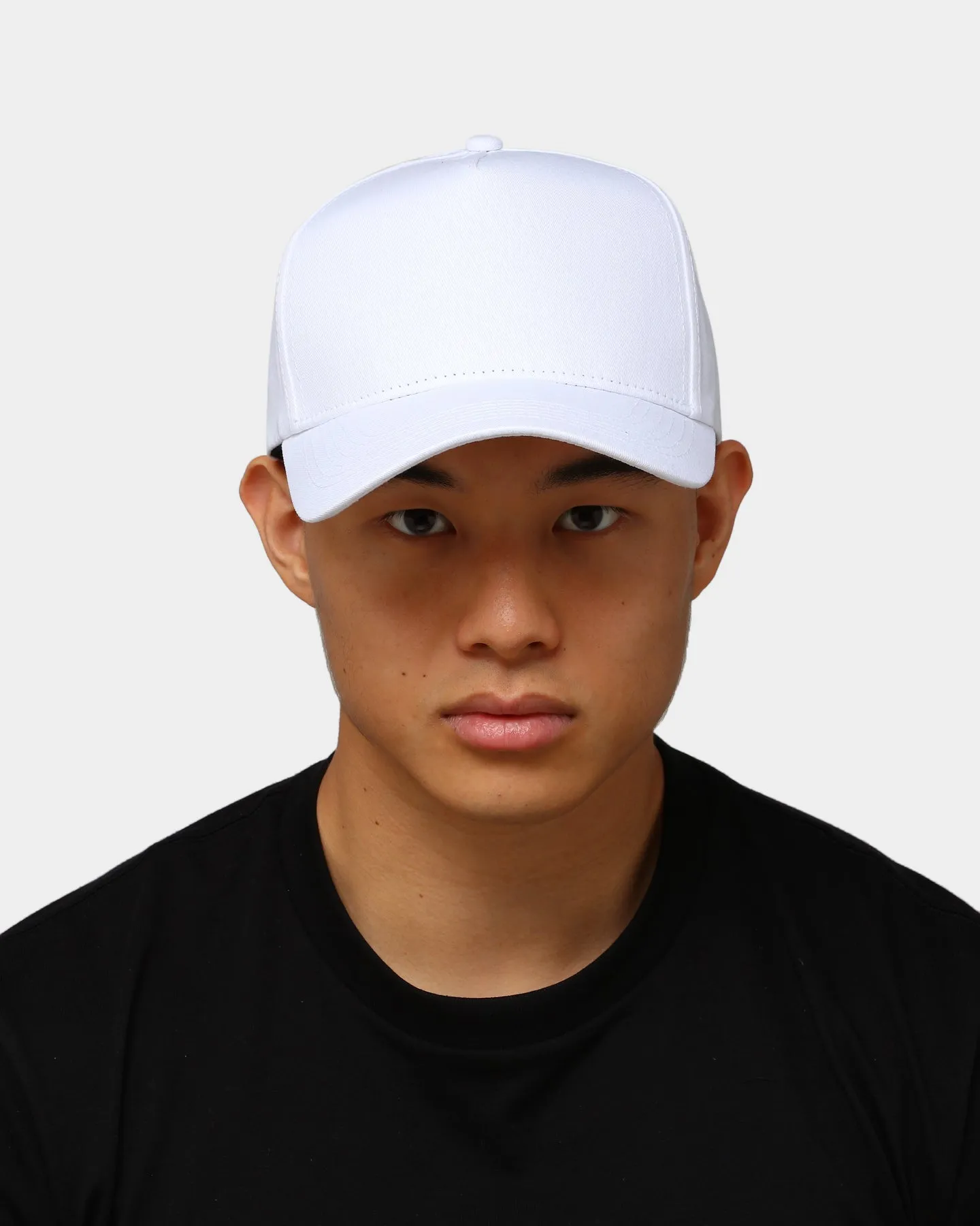 EN ES Strapback White/Black