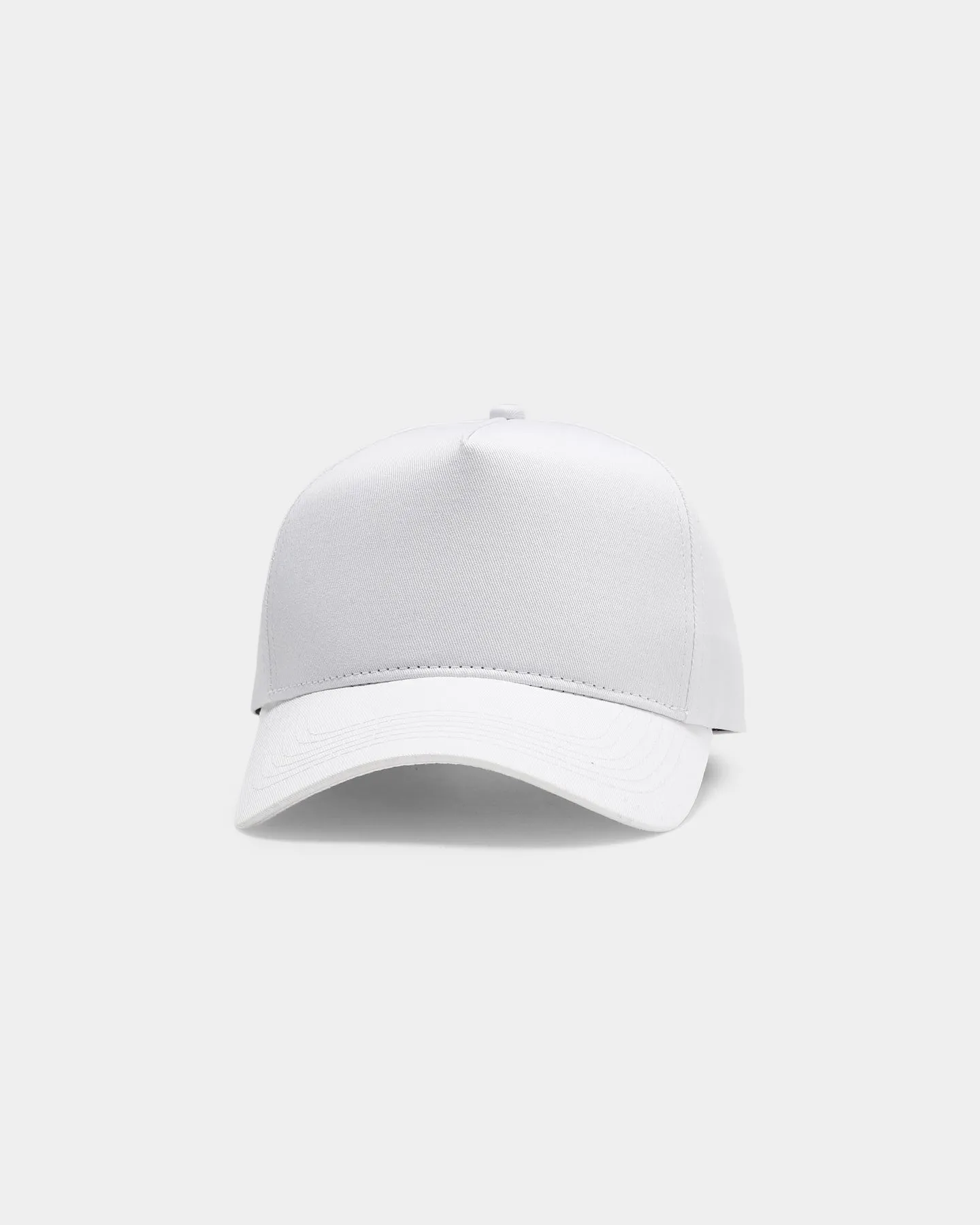 EN ES Strapback White/Black