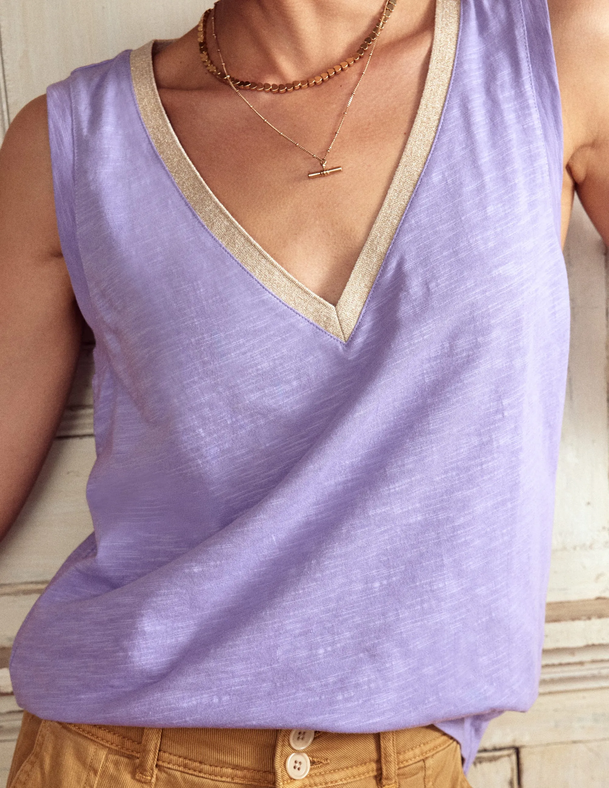 Metallic Trim V Neck Vest-Pretty Violet