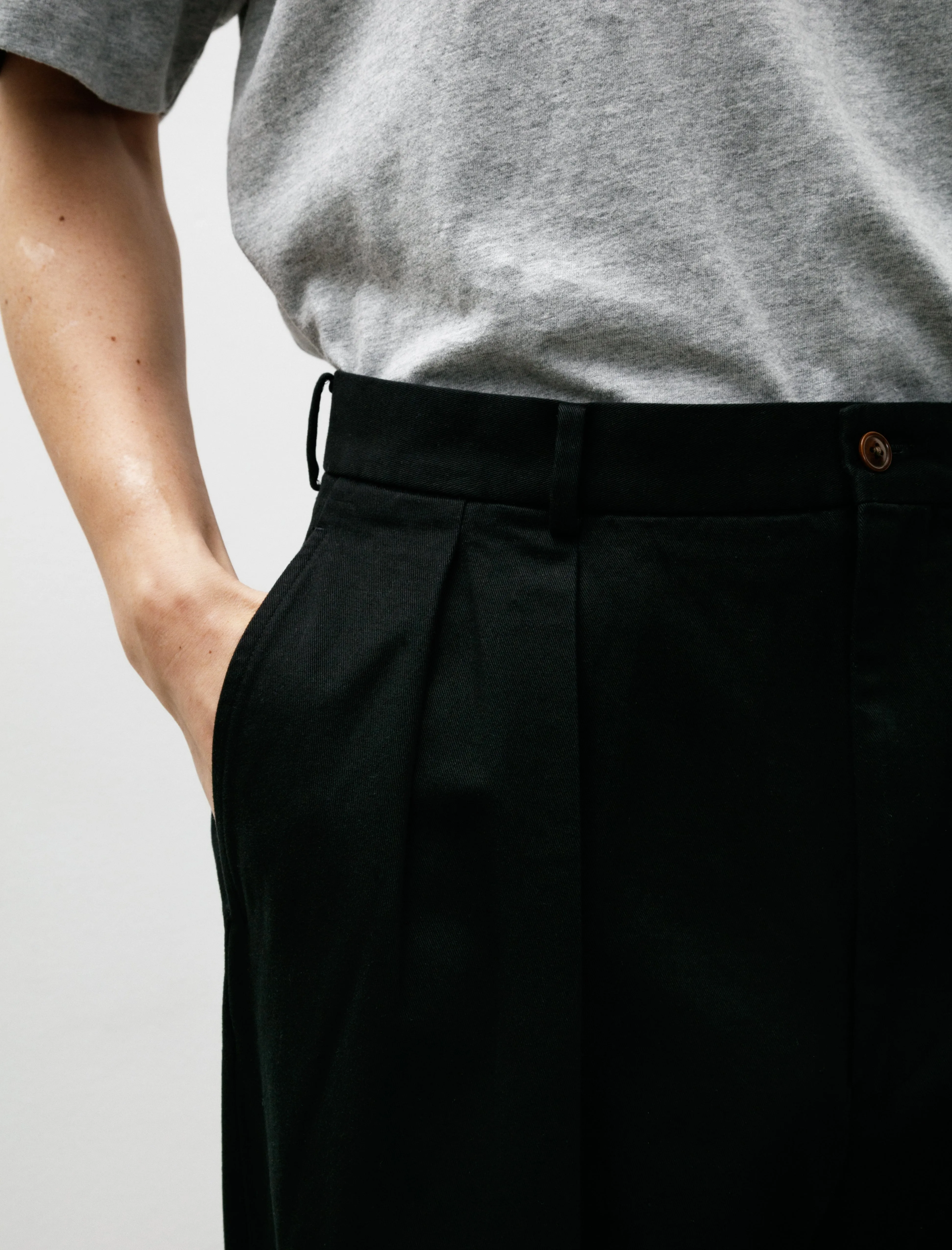 NEAT Chino Black