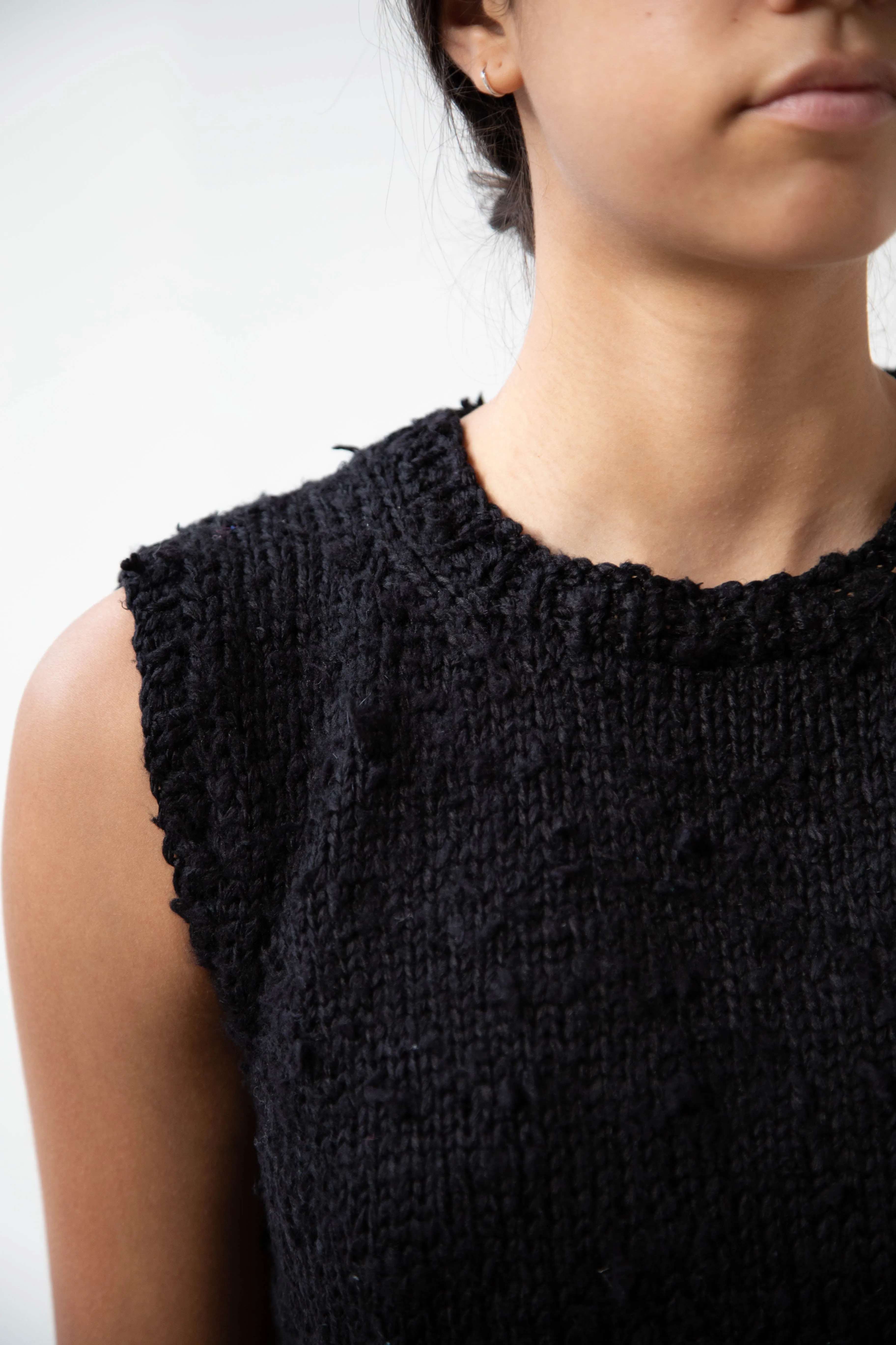Nitto Pincel Vest in Black Silk
