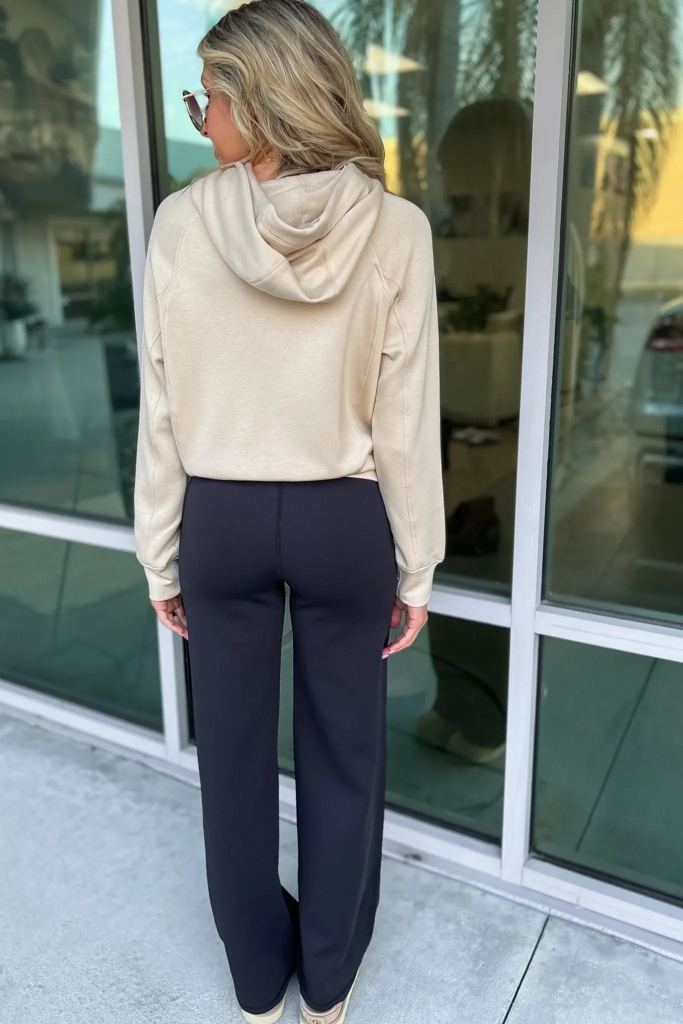 SIZE M - Cozy Luxe Cropped Hoodie