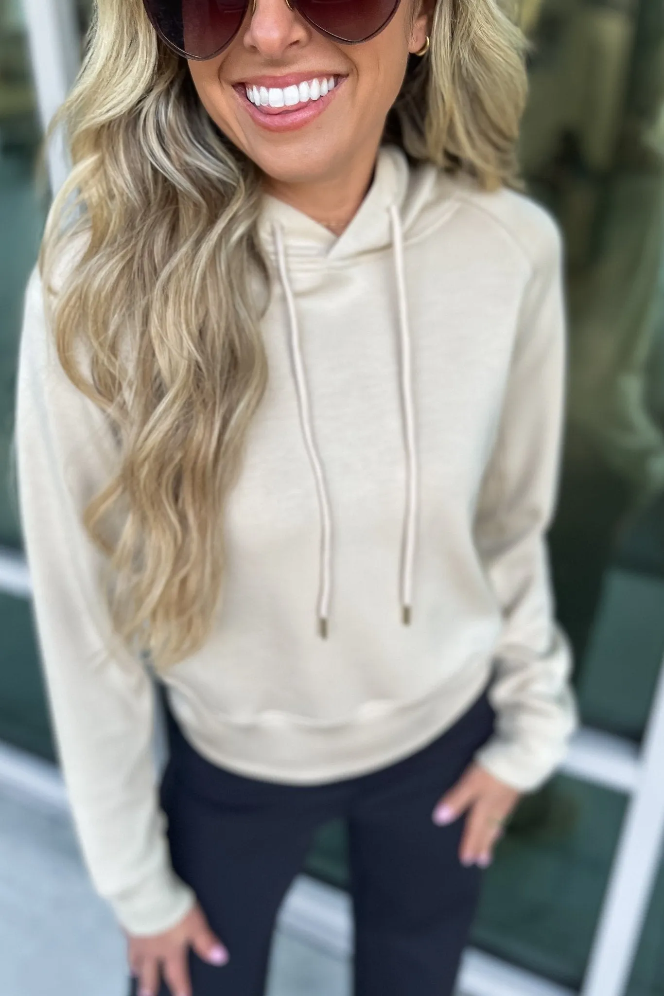 SIZE M - Cozy Luxe Cropped Hoodie